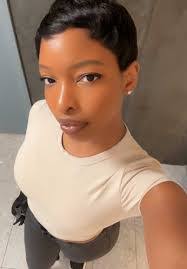 Ebony Reese's Instagram, Twitter & Facebook