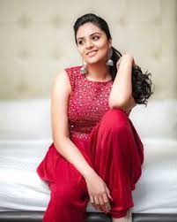 Srimukhi in saree photos srimukhi is a popular south indian actress who work both at the small and silver screens. Sreemukhi