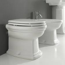 Sanitari Bagno Classici A Terra Atena Bagno Per Ragazze Bagni Classici Bagno