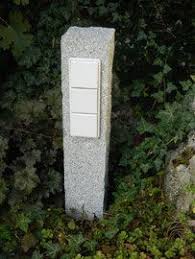 Aussensteckdosen Aus Naturstein Strom Im Garten Gartensteckdose Garten Und Landschaftsbau Kowalski In Rheine Gartensteckdose Natursteine Aussensteckdose