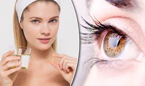 Vitamin B12 deficiency symptoms: Add B12 foods to diet with eye twitch  signs | Express.co.uk