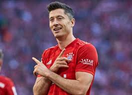 The detailed stats tab shows a player's total appearances, goals, cards and cumulative minutes of play for each competition, and indicates the season in which it occurred. How Robert Lewandowski Became One Of The Best Player Sports Big News