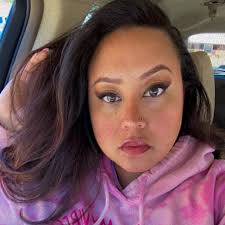 What do you think about this dog's coloring?