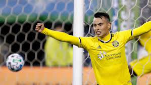 El mediocampista argentino recibió algunas ofertas provenientes de. Lucas Zelarayan Mlssoccer Com