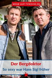 Auch er selbst ist unter den zuschauern. So Sah Bergdoktor Hans Sigl Fruher Aus Der Bergdoktor Doktor Schauspieler
