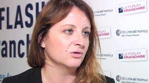 À 34 ans, pauline moquet est la directrice générale du réseau «daniel moquet signe vos allées», numéro 1 pour faire face à ses nouvelles fonctions, elle a décidé de s'immerger au sein de sa société en tant que patronne incognito, avec un objectif : Pauline Moquet Daniel Moquet Signe Vos Allees Youtube
