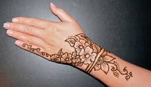 Foto henna bagi pemula paling fenomenal teknik menggambar henna via chiulica.blogspot.com. Top Ideas 38 Henna Tattoo Easy Designs Simple Henna Tattoo Henna Tattoo Designs Henna Tattoo Hand