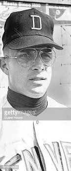 29 photos et images haute résolution de Frank Kostro