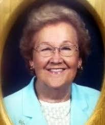 Hattie Phelps's Instagram, Twitter & Facebook