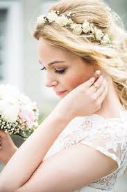 Der ultimative guide für eure hochzeitskleider. Visagistin Fur Hochzeitsfrisuren Im Raum Dusseldorf Krefeld Duisburg Neuss Essen Und Ratingen