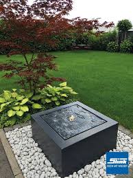 Springbrunnen Alu Wassertisch Kubus Slink Ideen Mit Wasser In 2020 Gartenbrunnen Terrassenbrunnen Brunnen Garten