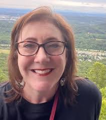 Amanda Wiseley's Instagram, Twitter & Facebook