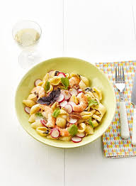 Salade De Pates Aux Crevettes Radis Noix De Pecan Et Sauce Cesar Salade De Pates Salade De Pates Aux Crevettes Salade