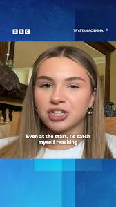 Ydych chi'n gwybod beth mae Bryan yn chwarae ar ei organ heddiw? Cysylltwch  ar 03703 500 500 i gystadlu.