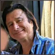 Good morning 💚 God Tom looks so damn good in red ❤️ Happy Friday everyone  🥰😍💚