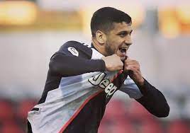 * apr 2, 1999 in kalaat senan, tunisia Ol Hamza Rafia Ex Ol Offre Un Titre A La Juventus