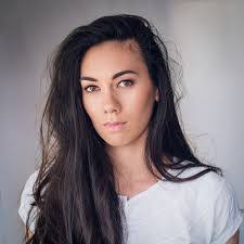 Ashleigh Pearson's Instagram, Twitter & Facebook