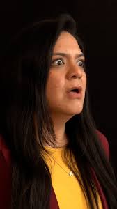 ., EL ESTRENO DE "TU FUEGO" 🔥 , Escrita y dirigida por Omar Velásquez, Es  el ensayo general de "Tu fuego". Sarita, una joven directora de teatro,  quiere sensibilizar al público sobre el daño que le ...