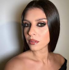 Ella Papa Make-up artist