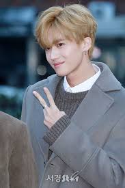 His Smile His Hair His Adorable Self Pentagon Yanan Kpop Shanghai Smile Prince Idol K Idols Sorrindo