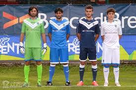 Il brescia dovrà provare a vincere tutte e tre le rimanenti gare per cogliere un posto tra le l'associazione italiana allenatori di calcio (aiac) della sezione di brescia e il desenzano calvina. Sconto Presa Film Banner Sfondo Calcio Joma Crollo Accidentalmente Terrazza