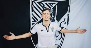 Fifa 21 ratings and stats. Andre Amaro Renova Com Vitoria Ate 2025 E Com Clausula De 50 Milhoes