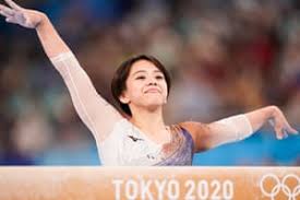 Sanne wevers wins gold on beam.dutch television with great commentary by hans van zetten. Olympia Sunisa Lee Holt Gold Im Damenturnen Einzel Mehrkampf Live Sport Germanic Nachrichten