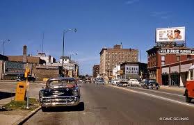 Don't miss what's happening in your neighborhood. Wonderful Vintage Color Photos Of Streets Of The U S In The 1950s And 1960s History Daily Street Vintage Landscape Colour Photograph