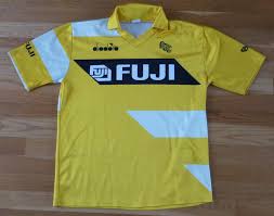 Bestel nu jouw favoriete nac artikel, hier in de officiële fanshop van nac breda. Nac Breda Home Baju Bolasepak 1992 1993