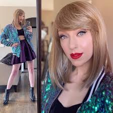 ✨party like it's 1989! ✨ I wore a Taylor Swift cosplay for a Taylor  inspired baking stream