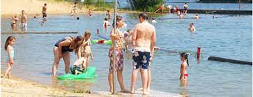 Amici beach tagesstrand mit aquapark und cablepark für wakeboard & wasserski. Strandbad Effelder Waldsee Nrwhits