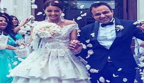 .لجميع الصفوف والمراحل الدراسية، كما يعد موضوع التعبير ما هو إلا انطلاق وغوص في أفكار العقل، وما يحمله من معلومات وأفكار، تصلح لكتابتها وعرضها في شكل كتابات إبداعية. ØµÙˆØ± Ø³ÙˆØ±ÙÙŠÙ† ØªØ´Ø§ÙˆÙ„Ø§ ØªØ¹Ù„Ù† Ø²ÙˆØ§Ø¬Ù‡Ø§ Ø¨Ø¹Ø¯ Ø³Ù†ØªÙŠÙ† Ù…Ø¬Ù„Ø© Ø³ÙŠØ¯ØªÙŠ