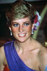 From blue eyeliner to red nail polish, these are 5 of Princess Diana's  boldest beauty favourites