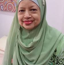 The fox wanted to steal some deer meat that the cheetah has already hunted,  but he didn't succeed.