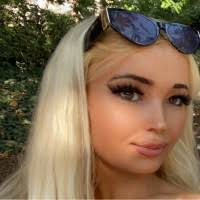 40+ "Anna Fontaine" profiles