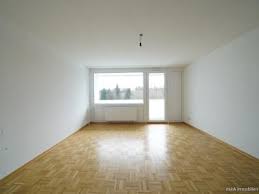 Das apartment verfügt über zwei schlafzimmer mit jeweils einem boxspringbett und einer kommode mit einem. Wohnung Mieten In Grosshadern