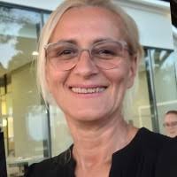 100+ perfiles de «Muminovic»