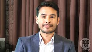 Atom Araullo cries foul over Mike de Leon's "hurtful remarks, irrational  tantrums, woeful behavior"