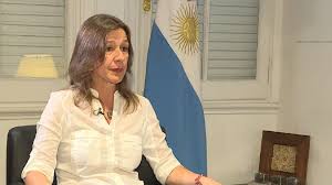 Sabina frederic, ministra de segurida de la nación, admitió que el gobierno está siendo inflexible con aquellos que no cumplen con el aislamiento obligatorio a raíz de la pandemia del coronavirus. Coronavirus Sabina Frederic Dijo Que El Estado De Sitio No Esta Descartado