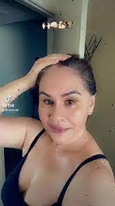 Carmen Khalil's Instagram, Twitter & Facebook