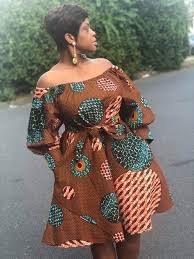 Robe de soiree longue tendance 2020 robe de soirée hijab 2020 robe soirée grenat les jolies robes de soirée les robes de soirée en pagne ce sont des modèles qui vous donneront des idées pour vos futurs robes en pagne si vous n'avez pas eu le temps de. Pin By Aho Sandrine On Vetements Africains African Fashion Skirts African Fashion Dresses Short African Dresses