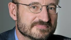 Seit november 2017 ist tibi regelmäßiger gastautor der neuen zürcher zeitung (nzz). Interview Mit Mathias Rohe Zur Scharia Debatte Integrative Islam Interpretationen Sind Alternativlos Qantara De