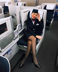 Before, or during the descent, the captain will usually make an announcement with local time and temperature at the destination airport, and time left until arrival. Pin On British Airways Cabin Crew