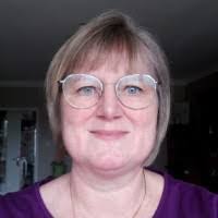 Valerie Reichling's Instagram, Twitter & Facebook