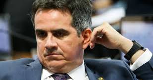 Ciro nogueira lima filho (teresina, 21 de novembro de 1968) é um advogado, empresário e político brasileiro.exerce atualmente o seu segundo mandato de senador pelo piauí e a presidência nacional do pp. Nc7ze4jodhwz5m