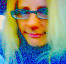 Lisa Dodrill's Instagram, Twitter & Facebook