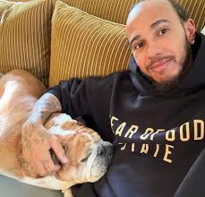 I would like to thank Sarah and Andrew for all the posts, news, anecdotes,  photos and for everything you have done during this very long season. You  are truly fantastic 🧡 like