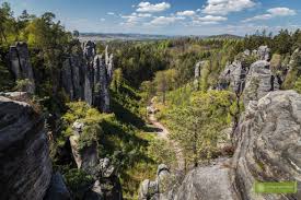 Which means that life in the czech republic must be very good indeed, as the country is awash in breweries both large and small. Skalne Miasta W Czechach Ktore Warto Odwiedzic Zlota Proporcja
