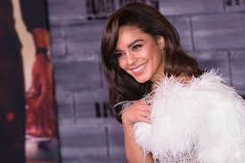 Vanessa anne hudgens was born in salinas, california. Vanessa Hudgens Se Desculpou Apos Receber Muitas Criticas Pelos Comentarios Sobre Mortes Pelo Coronavirus