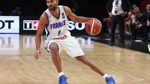 Alors que l'euro de basket débute le 4 septembre en slovénie, que font donc tony parker, boris diaw and co durant leur temps libre ? Basket Ball Tony Parker Pourrait Manquer Les Jeux De Rio Pour Cause De Nouvelle Paternite L Express
